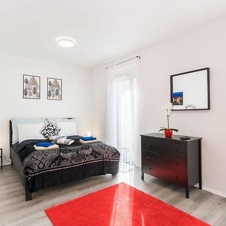 New Blue Danube Apartment With Balcony And Parking Budapeste Exterior foto