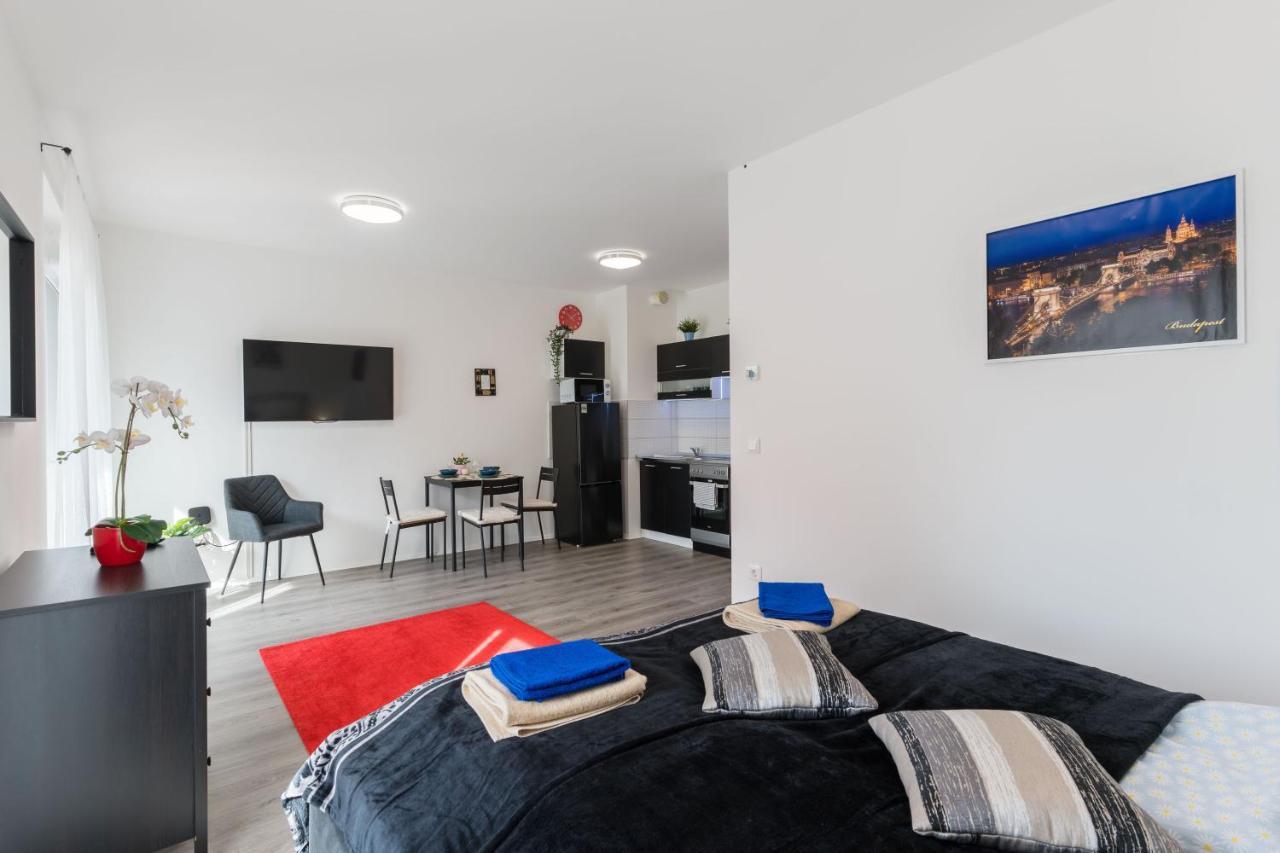 New Blue Danube Apartment With Balcony And Parking Budapeste Exterior foto