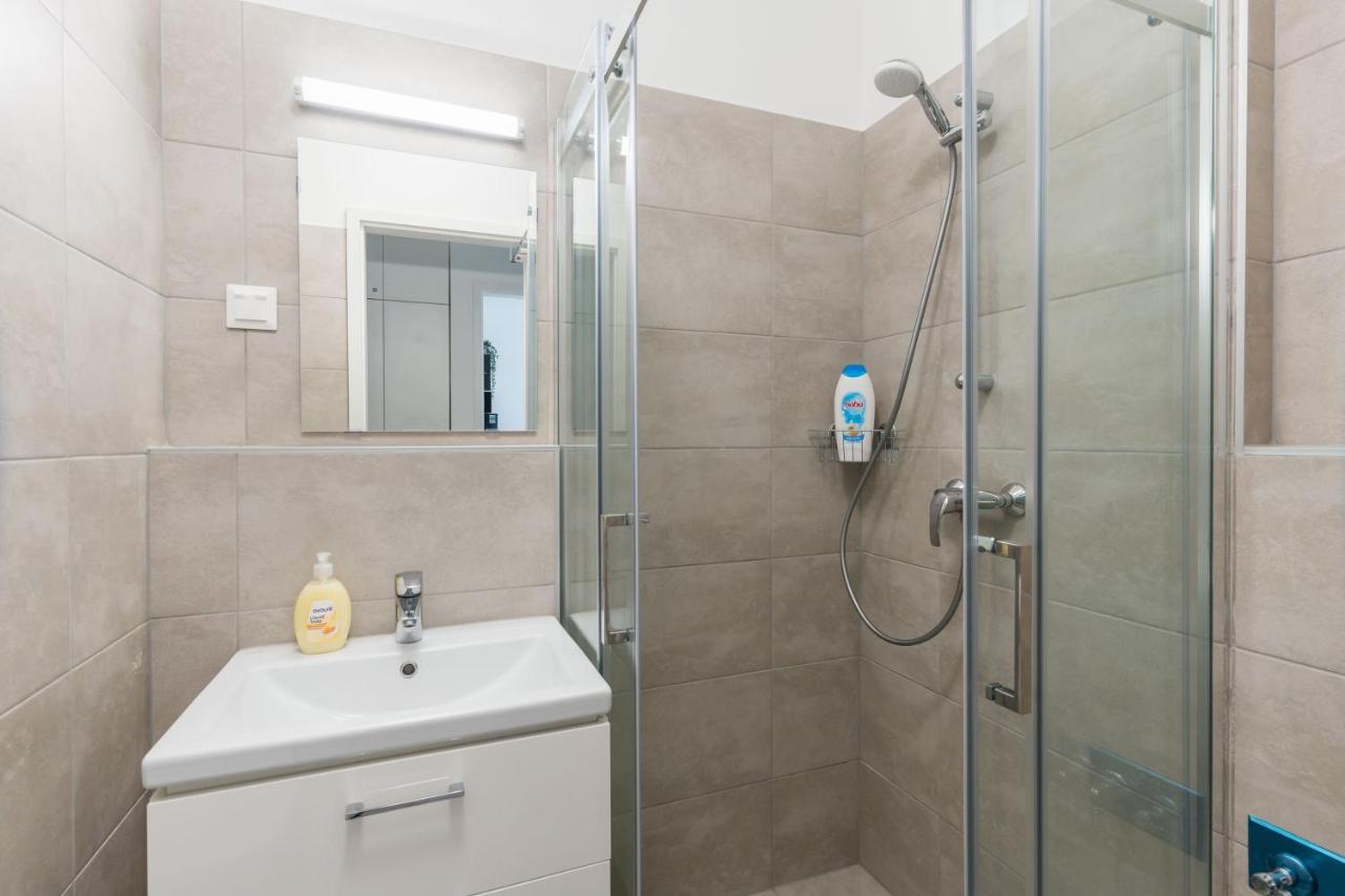 New Blue Danube Apartment With Balcony And Parking Budapeste Exterior foto