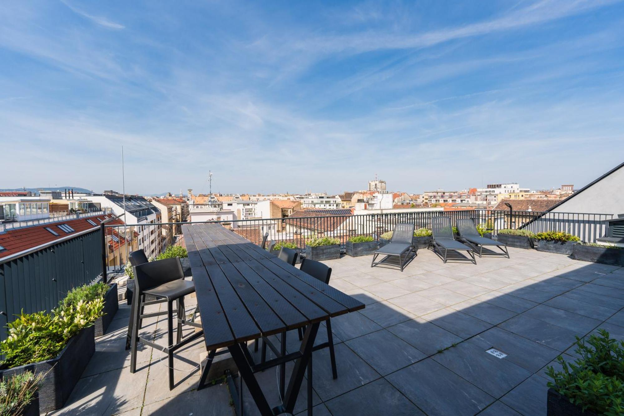 New Blue Danube Apartment With Balcony And Parking Budapeste Exterior foto